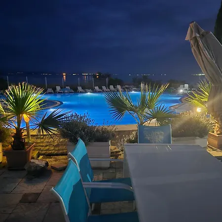 Apartment Blue Bay